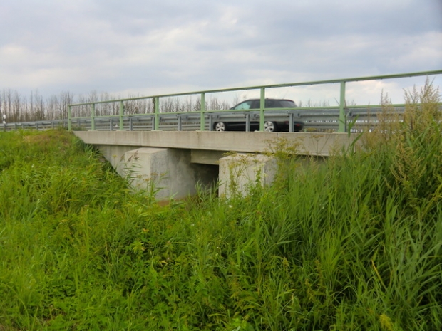B 110 Pinnower Bundesstraßenbrücke / Meliorationsgraben