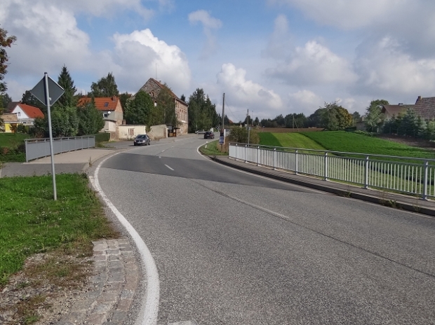 B 250 Bundestraßenbrücke / Schmoner Bach