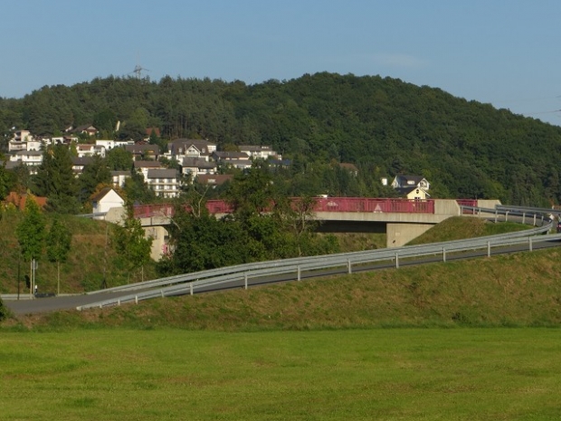 Straßenbrücke Dernbacher Weg / B 255 Bundesstraße