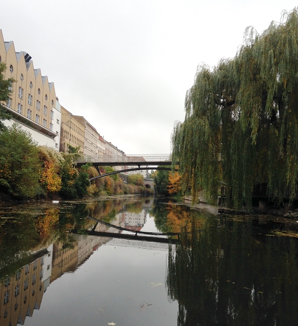 Fußwegbrücke am Umspannwerk / Karl Heine Kanal