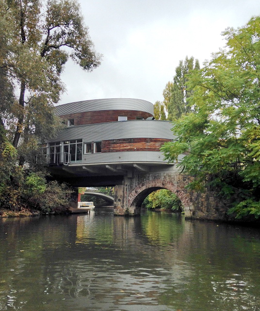 Riverboatbrücke / Karl Heine Kanal