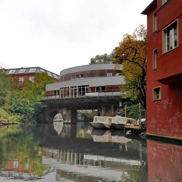 Riverboatbrücke / Karl Heine Kanal