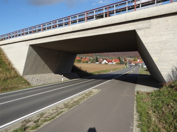 B247n Bundesstraßenbrücke / L3080 Hauptstraße