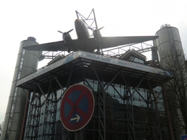 Fußwegbrücken / Deutsches Museum für Technik und Verkehr