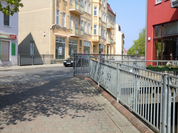 Rudolf Breitscheid Straßenbrücke / Nuthe