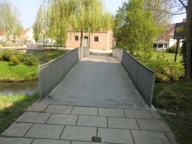 Fußwegbrücke verlängerte Dahmestraße / Nuthe