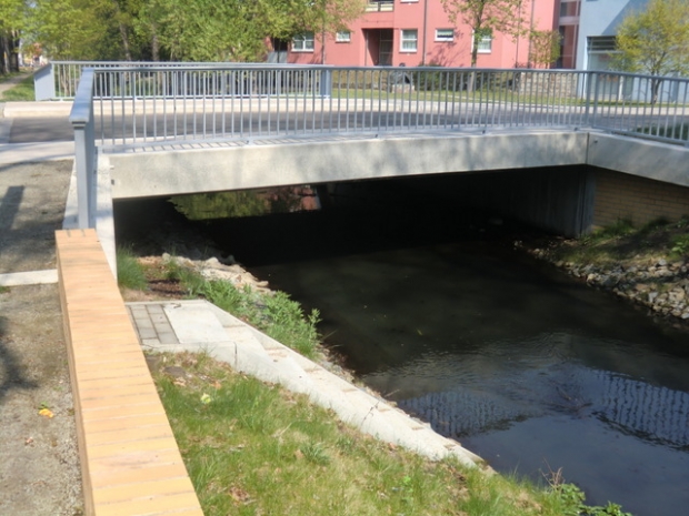 Fußwegbrücke an der B101 Bundesstraße Haag / Nuthe