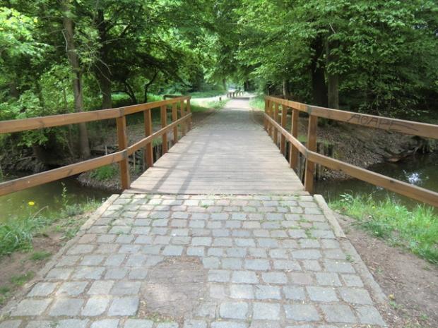 Plankenlinsenwegbrücke / Kapengraben