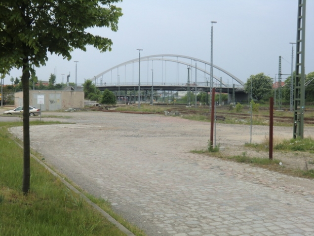 Bahnhofsbrücke - B 184 Antoinettenstraßenbrücke / EU Strecke Dessau - Roßlau