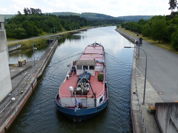 Straßenbrücke Industriepark Erasbach / Main - Donau - Kanal