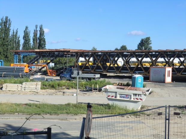 Rohrleitungenbrücke / A 100 Neue Verlängerungstrasse