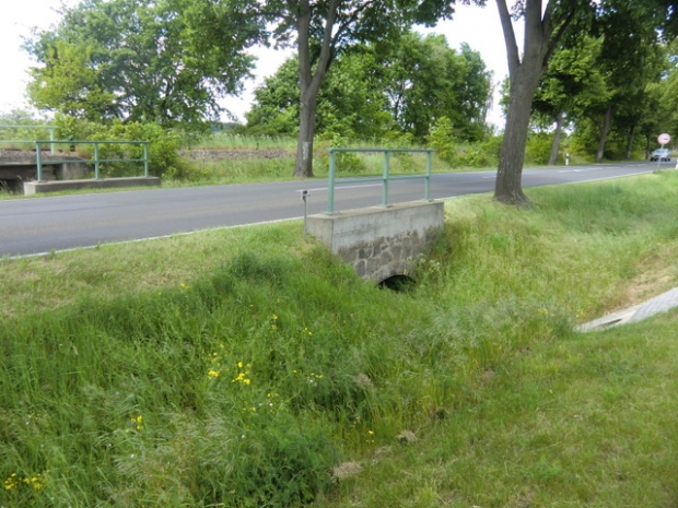 B 102 Bundesstraßenbrücke / Stauwasserdurchlaß