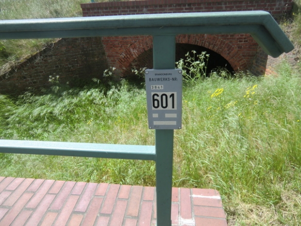 ehem. EÜ Strecke Bad Belzig - Treuenbrietzen / Stauwasserdurchlaß, auf dem Bild entfernt