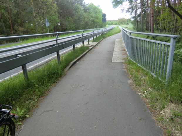 B 102 Bundesstraßenbrücke / Stauwassergraben