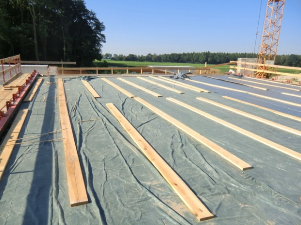 L 76 Landstraßenbrücke / Feldweg