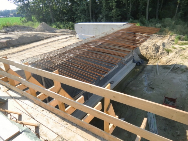 L 76 Landstraßenbrücke / Feldweg