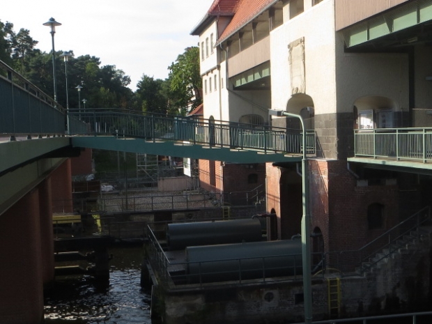 Fußgängerbrücke an der Schleuse Kleinmachnow