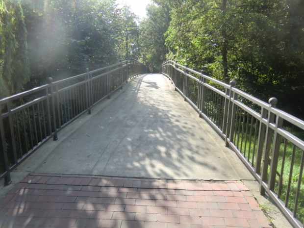 Fußwegbrücke zw. Albertstraße und Fritz Rover Straße / Ilmenau