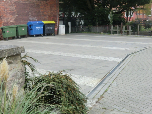 Parkplatzbrücke am neuen Wasserturm / Ilmenau