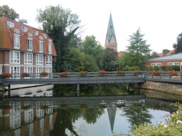 Fußwegbrücke östlich des Bergströmpavillions / Ilmenau