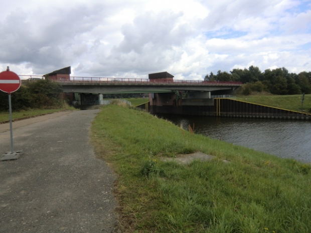 B 209 Bundesstraßenbrücke / Elbe - Seitenkanal