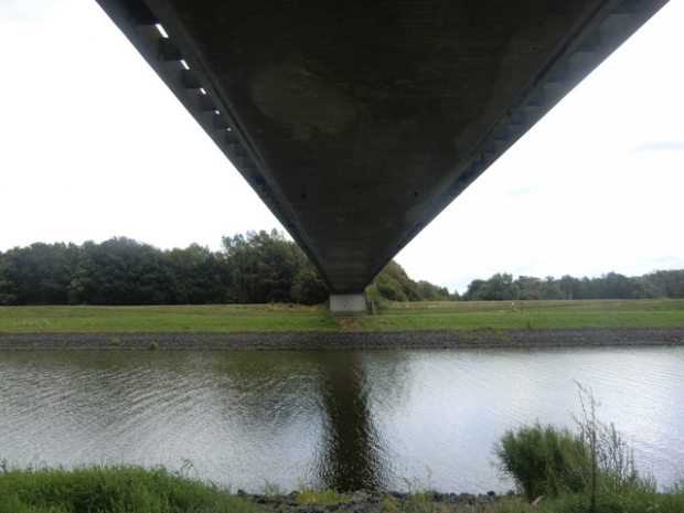 Ortsstraßenbrücke / Elbe - Seitenkanal