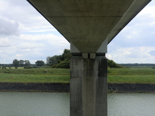 Ortsstraßenbrücke / Elbe - Seitenkanal
