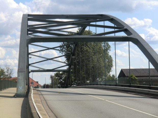 B 209 Bundesstraßenbrücke / Elbe - Lübeck - Kanal 