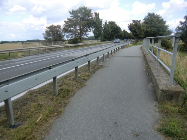 B 5 Berliner Straßenbrücke / Delvenauzweigfließ