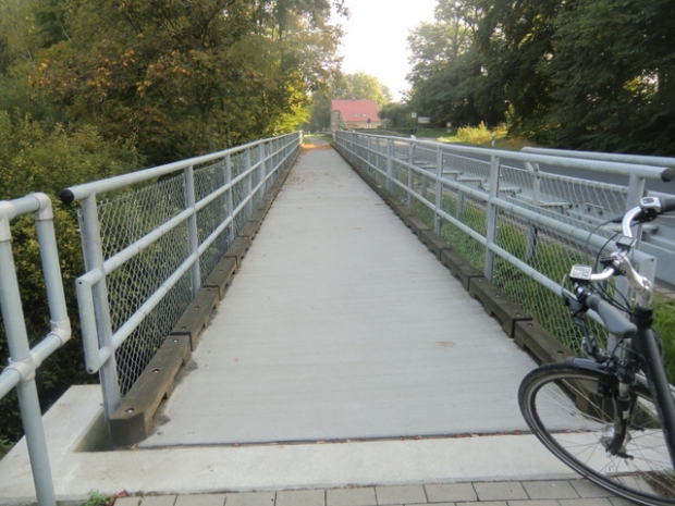 Radwegbrücke an der B 96 Hauptstraße / Graben zw. Krebssee u. Langersee
