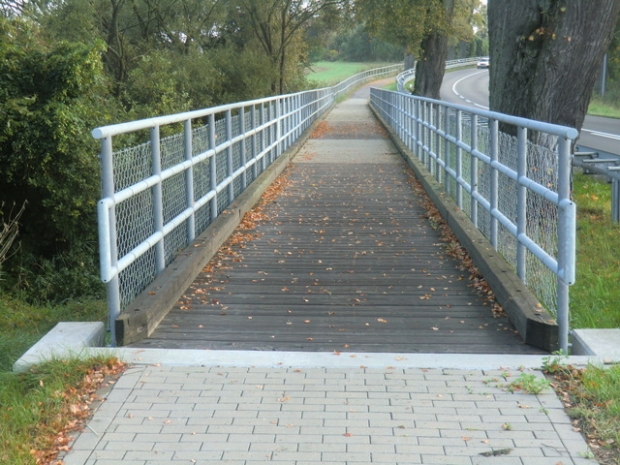 Radwegbrücke an der B 96 Hauptstraße/ Geländebruchstelle
