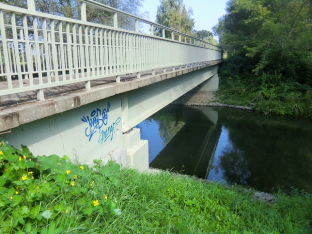 Voerderste Straßenbrücke / Oberbach, Tollense