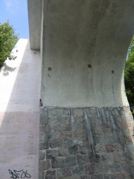 EÜ Strecke Berlin - Rostock / L 273 Rudolf Breitscheid Straße Unteransicht der Brücke, bitte drehen