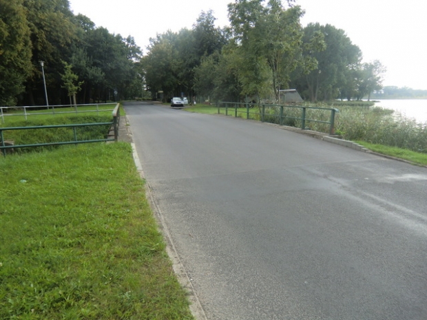 Fritz Reuter Straßenbrücke / Mühlenteichabfluß zur Datze