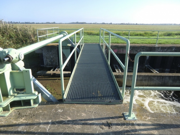 Fußwegbrücke / Landgraben