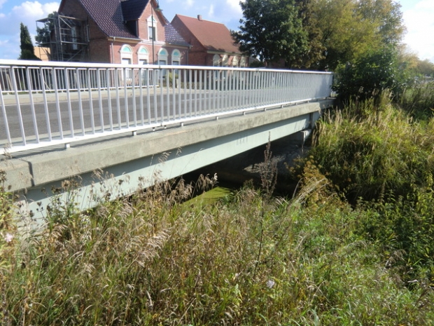 L 28 Dorfstraßenbrücke / Zulaufgraben zur Zarow