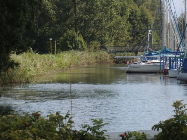 Fußwegbrücke zum Strand / Köhnscher Kanal
