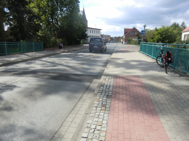 L 28 Bahnhofsstraßenbrücke / Winkelmanns Graben