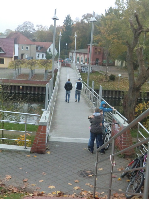 Fußwegbrücke Am Alten Hafen - Kirchgang / Stadtkanal