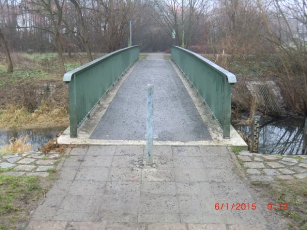 Fußgängerbrücke Honsfelder Strasse / Wuhle