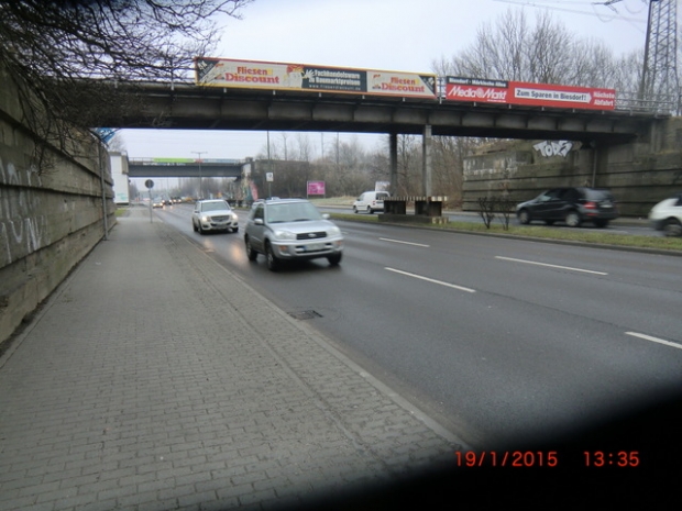 EÜ BAR im Ostabschnitt südl. Knoten Biesdorfer Kreuz / B1 und 5 Bundesstraße, im Bildhintergrund