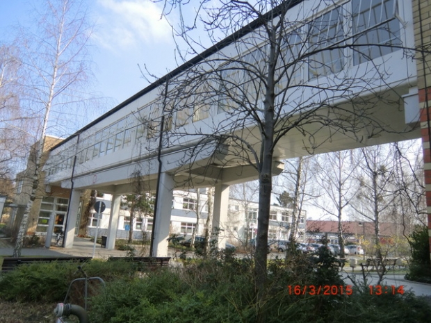 Fußwegverbindungsbrücke Ost - West in Krankenhaus St. Marien