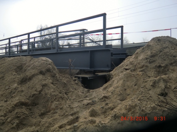 Kabelbrücke / Erpe mit Begleitweg