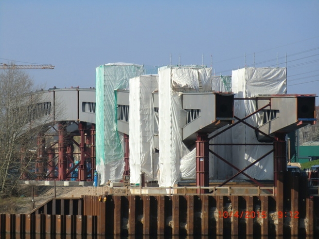 Straßenbrücke Südostverbindung / Spree