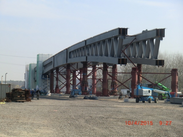 Straßenbrücke Südostverbindung / Spree