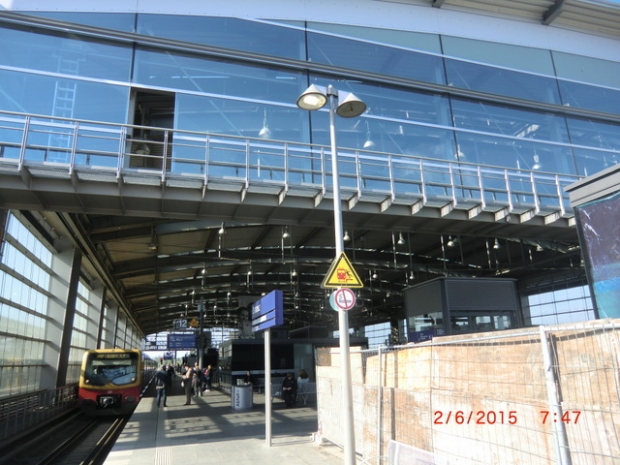 Wartungsfußwegbrücke Nord / Ostkreuz Ringbahnhofshalle