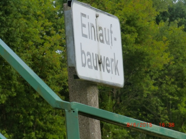 Uferbegleitwegbrücke / Abflußgraben