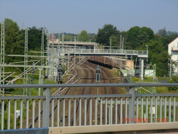 Tangermünder Straßenbrücke / EU Strecke Berlin - Stendal, im Bildvordergrund