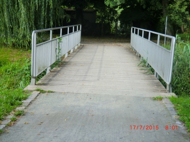 Fußwegbrücke / Uchteteilverlauf zum Stadtsee