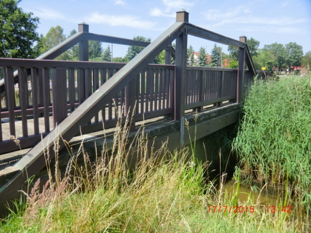 Fuß- und Radwegbrücke / Friedrichskanal